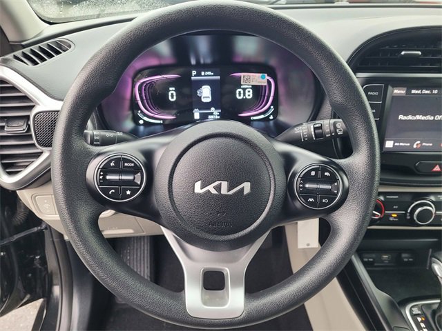 Used 2023 Kia Soul LX w/ LX Technology Package image 18