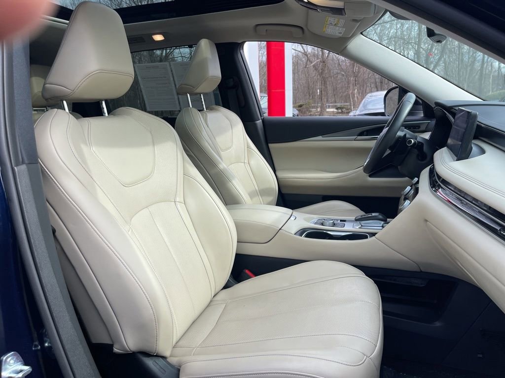 Used 2023 INFINITI QX60 Luxe w/ Cargo Package image 18