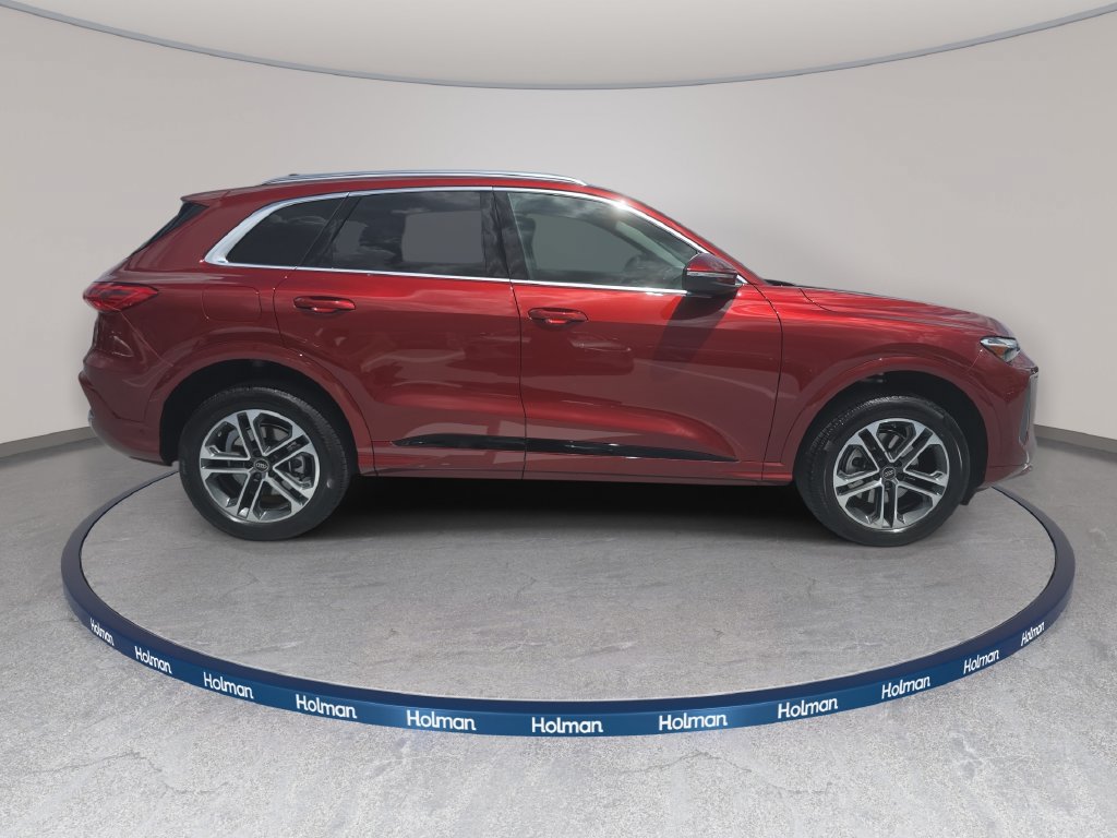 Certified 2025 Audi Q5 Premium w/ Convenience Package AWD/4WD image 4