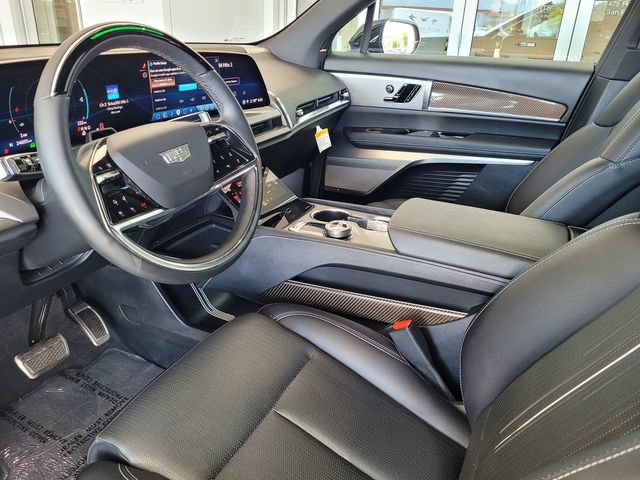 Certified 2026 Cadillac Vistiq Luxury AWD/4WD image 10