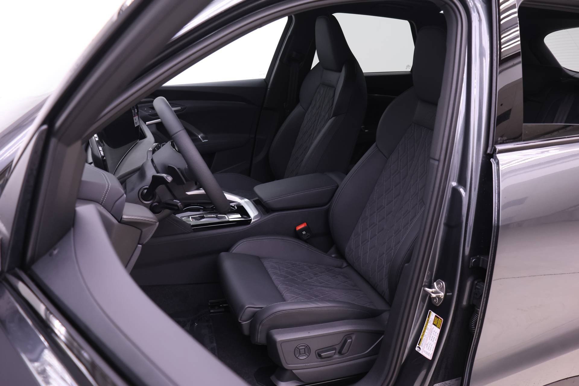 New 2025 Audi SQ5 Premium Plus image 7