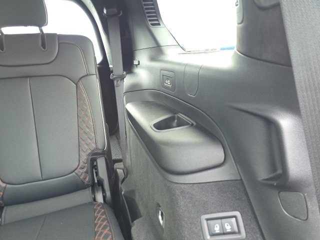 Used 2025 Jeep Grand Cherokee L Summit AWD/4WD image 48