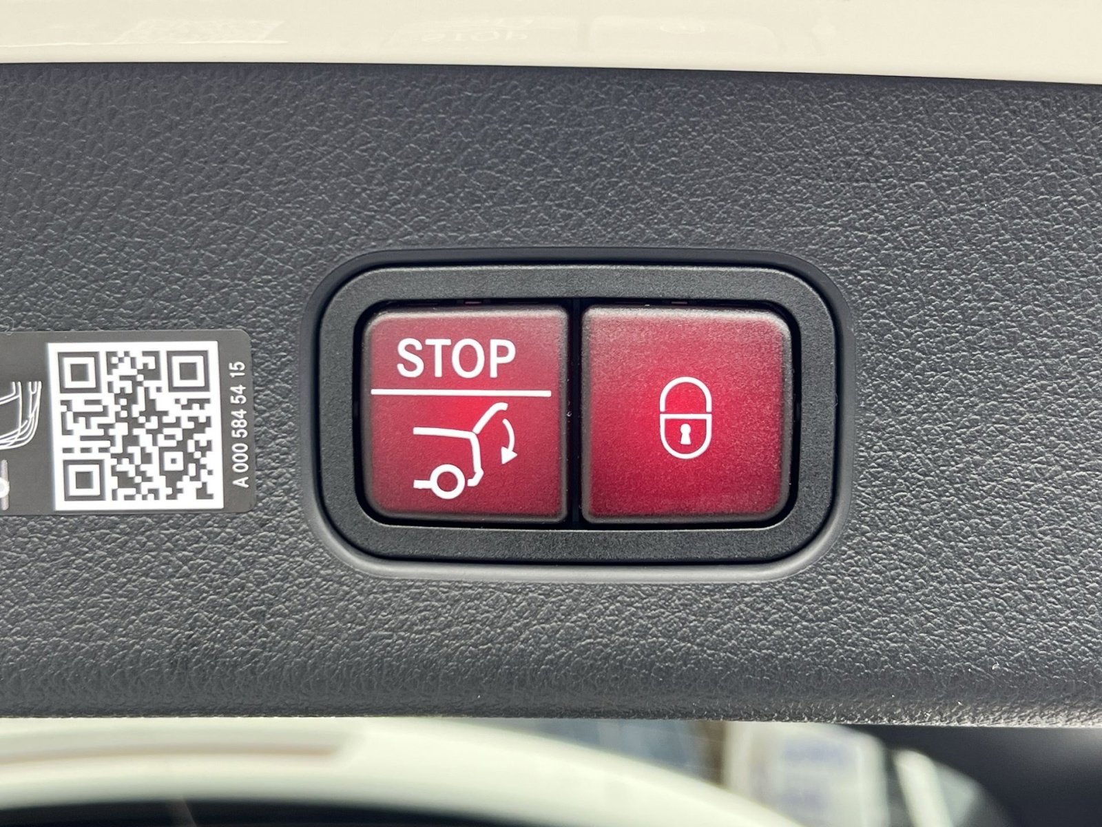 New 2026 Mercedes-Benz GLC 300 4MATIC image 25