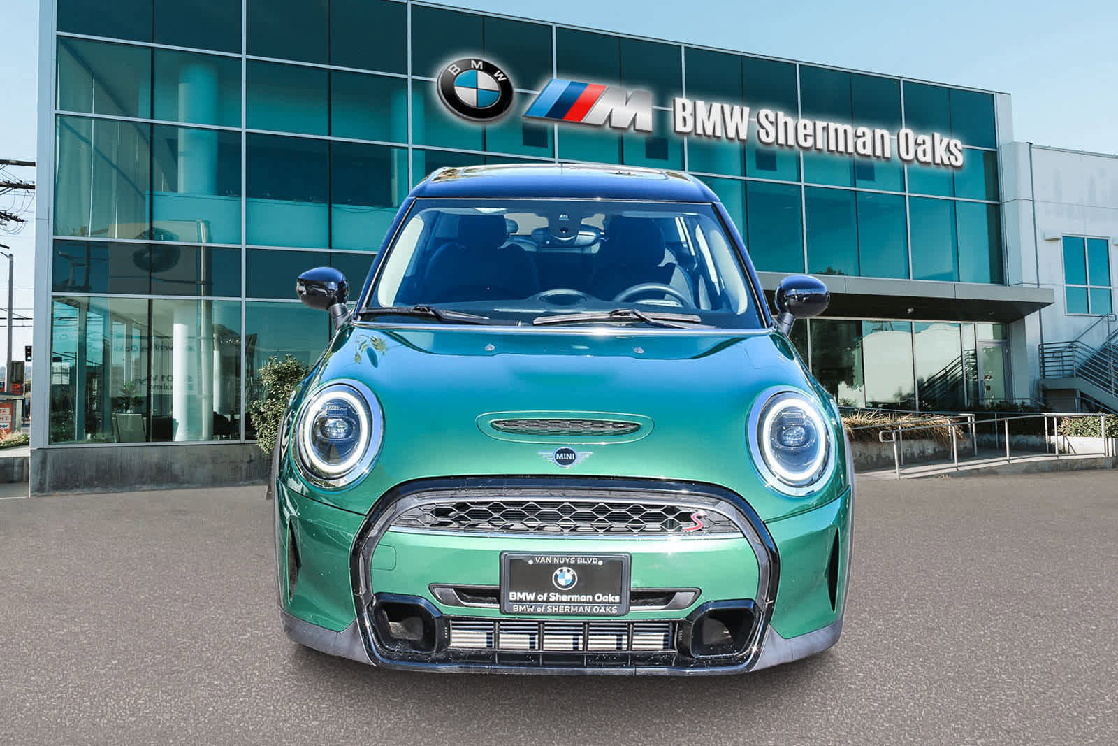 Used 2023 MINI Cooper S image 2