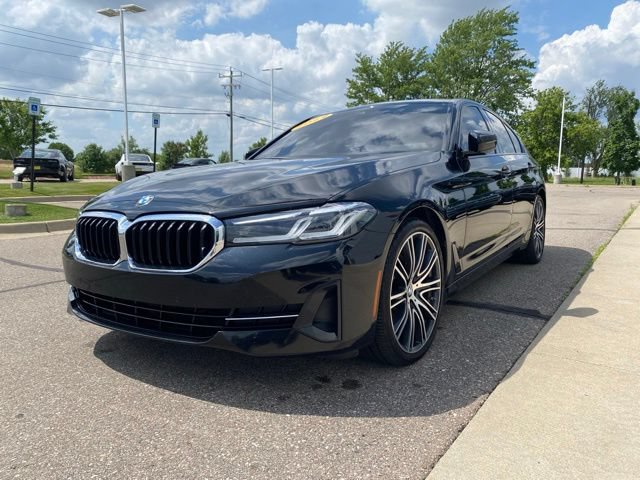 Used 2022 BMW 530i xDrive w/ Convenience Package AWD/4WD image 1