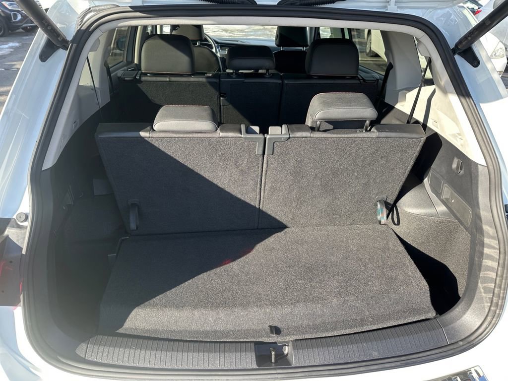 Used 2024 Volkswagen Tiguan Wolfsburg Edition image 23