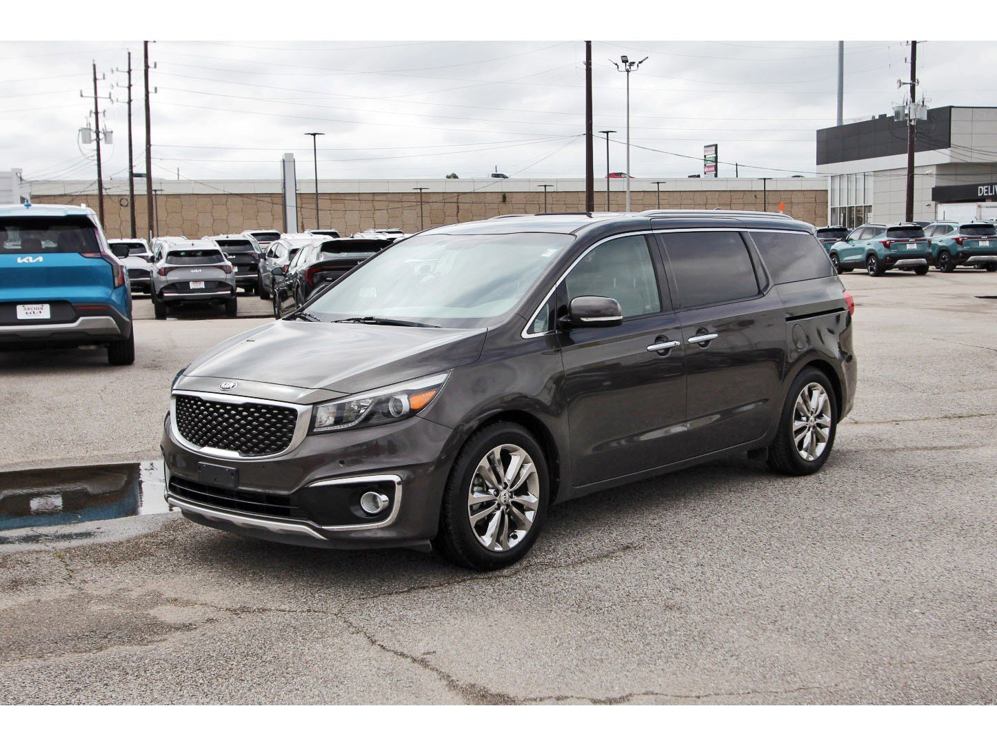 Used 2016 Kia Sedona SX Limited FWD image 3
