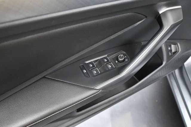 Used 2024 Volkswagen Jetta SE FWD image 10