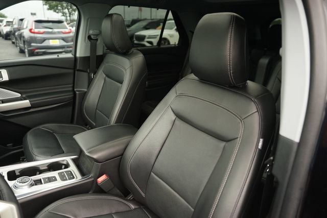 Certified 2023 Ford Explorer Limited w/ Limited Technology Package RWD image 10