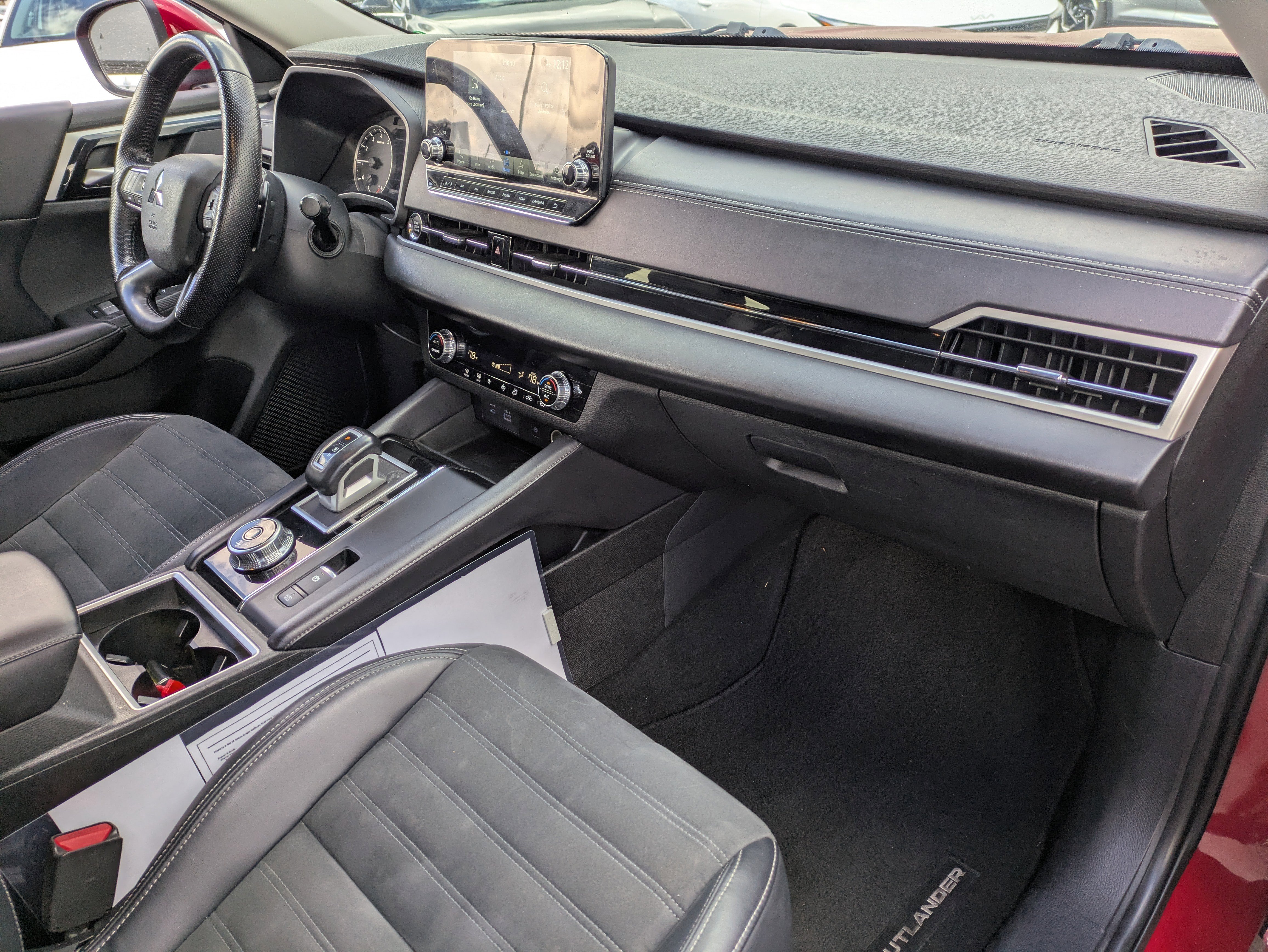 Used 2024 Mitsubishi Outlander SE image 13