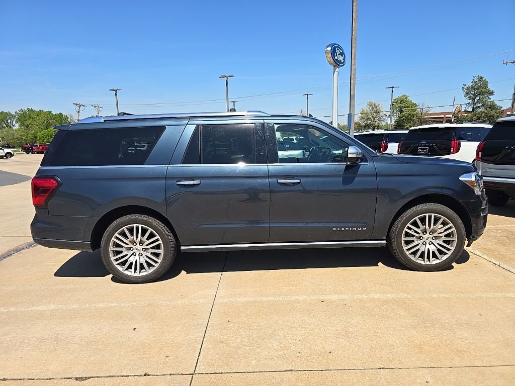 Used 2022 Ford Expedition Max Platinum AWD/4WD image 5