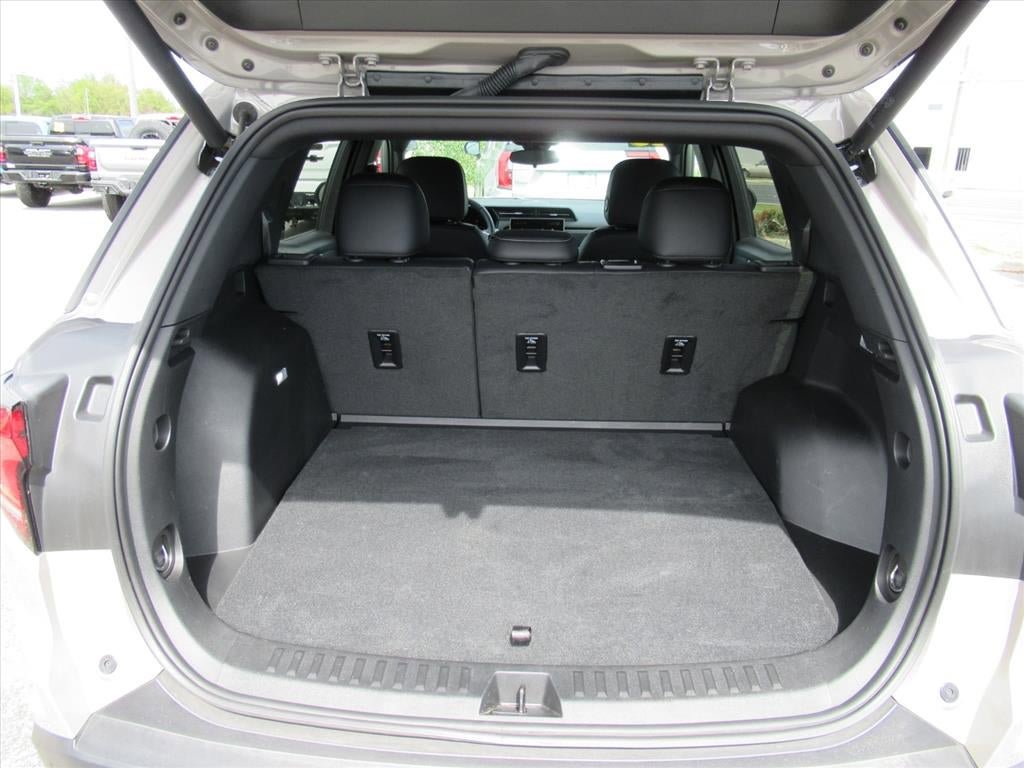 Used 2025 GMC Terrain Elevation w/ Elevation Premium Package AWD/4WD image 30