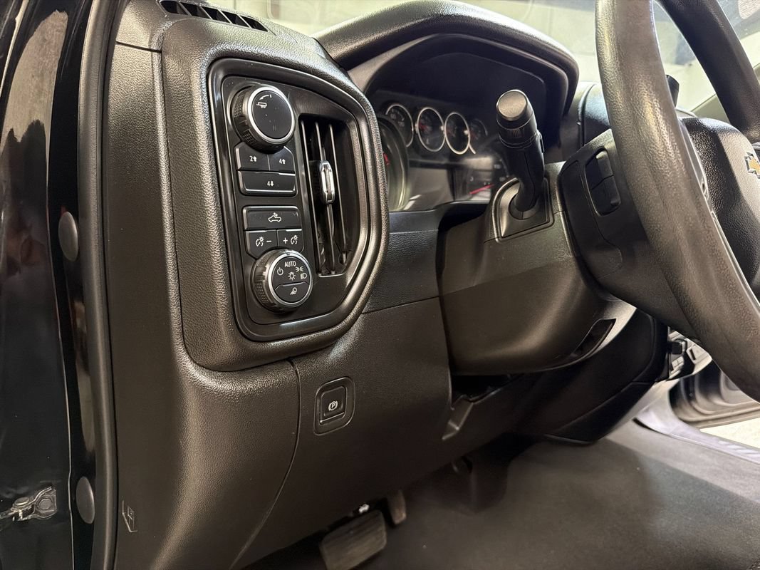 Used 2023 Chevrolet Silverado 2500 Custom w/ Custom Value Package AWD/4WD image 28