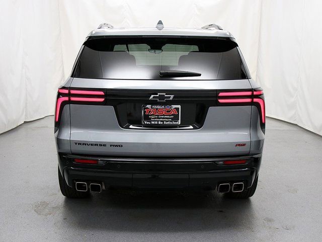 Certified 2024 Chevrolet Traverse RS w/ LPO, Floor Liner Package image 8