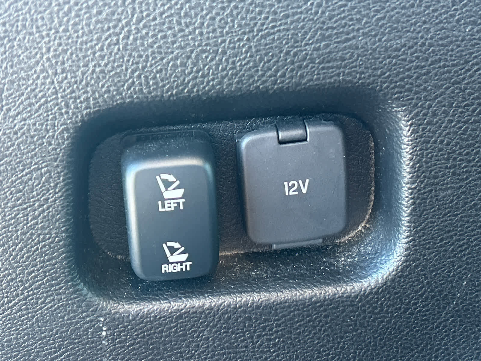 Used 2023 Ford Edge SEL image 8