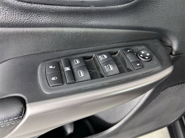 Used 2021 Jeep Cherokee Latitude Plus w/ Security Package image 23