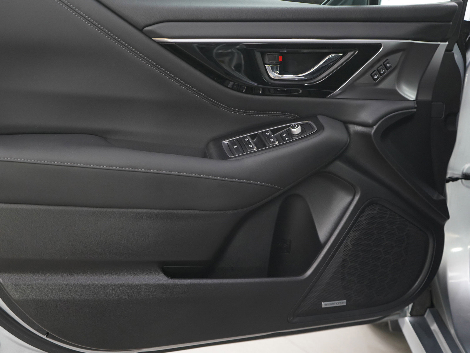 Used 2023 Subaru Legacy Limited image 16