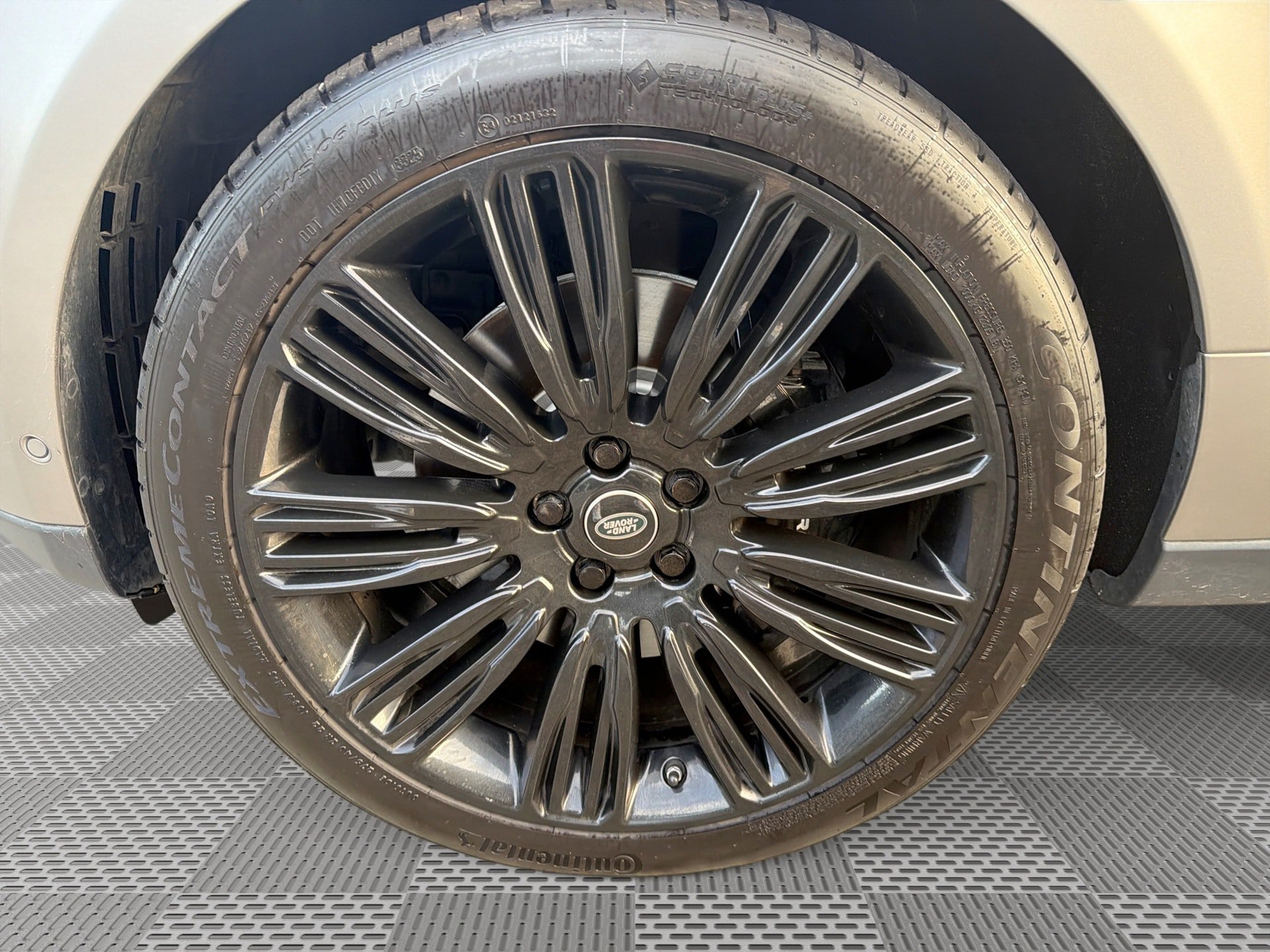 Used 2020 Land Rover Range Rover Long Wheelbase Autobiography AWD/4WD image 19