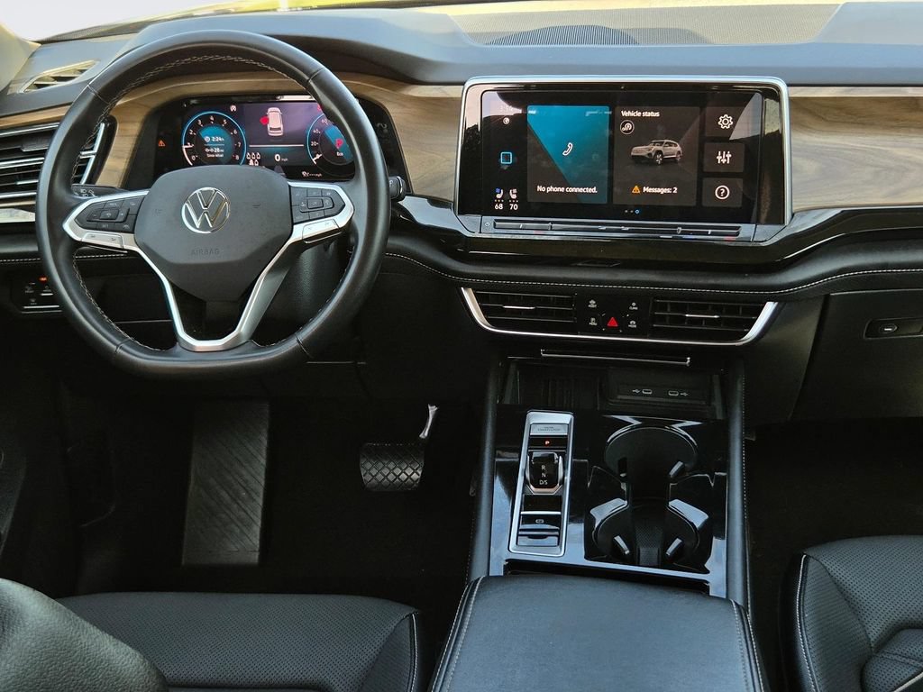 Used 2025 Volkswagen Atlas SE FWD image 13