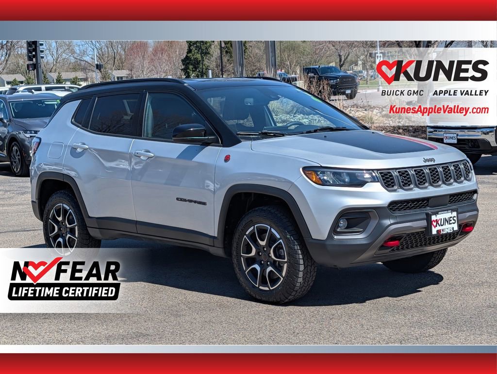 Used 2025 Jeep Compass Trailhawk AWD/4WD image 1