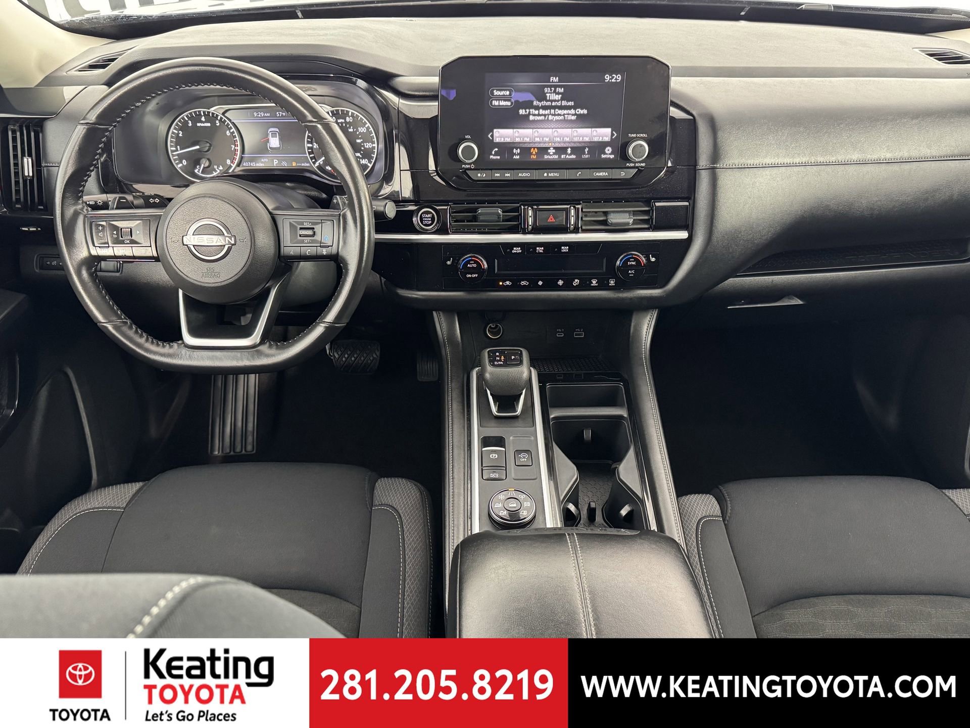 Used 2024 Nissan Pathfinder SV image 18