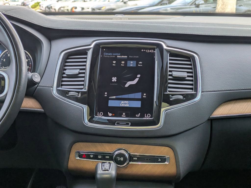 Used 2020 Volvo XC90 T6 Inscription w/ Protection Package Premier image 24