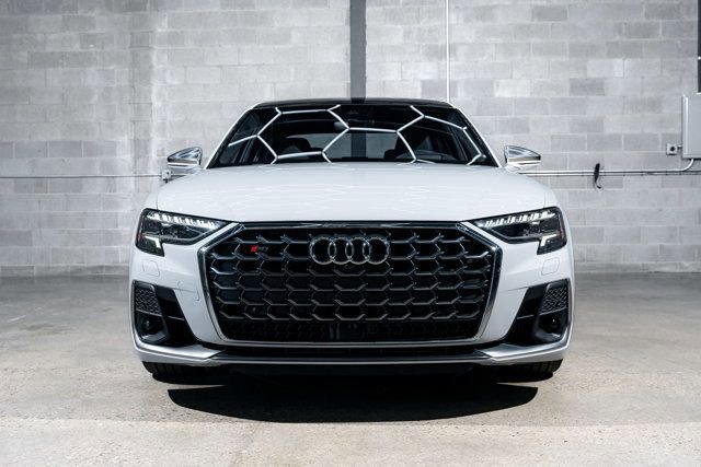 Used 2023 Audi S8 image 8