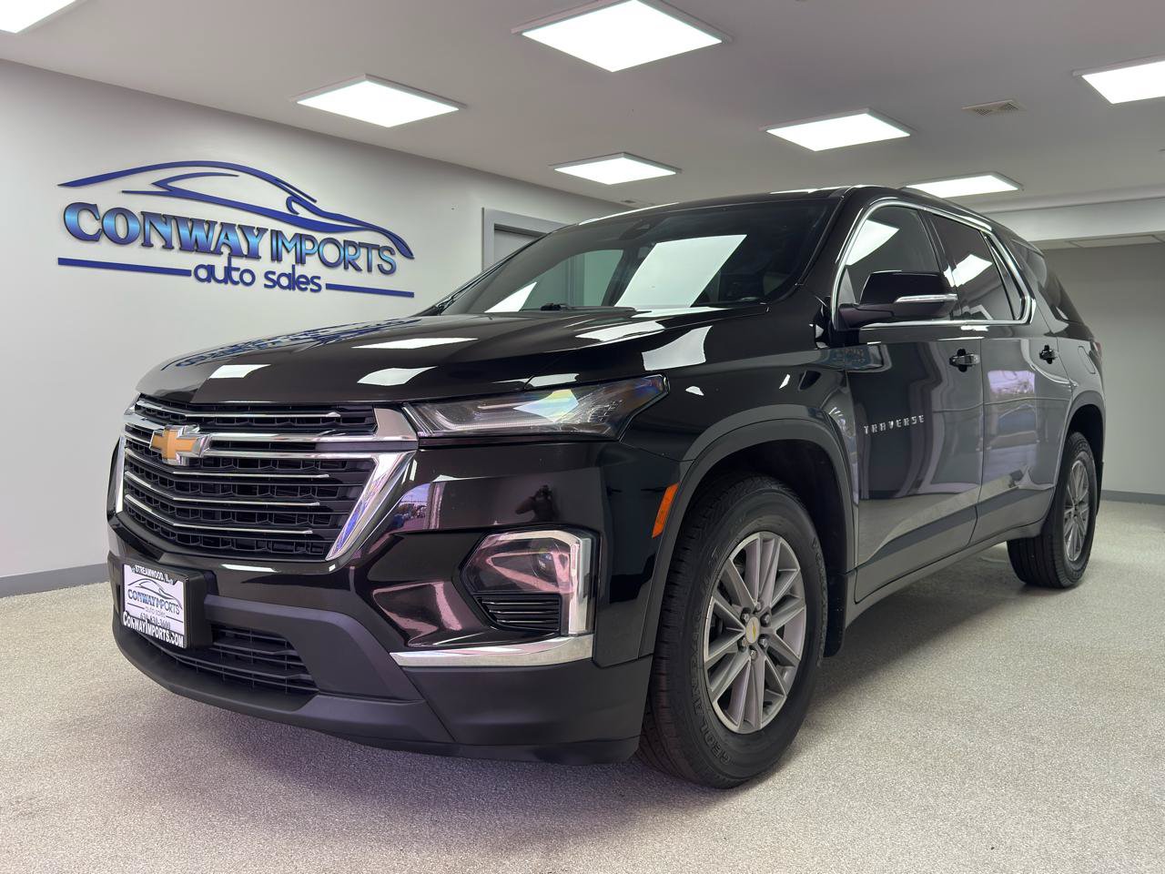 Used 2022 Chevrolet Traverse LT w/ LPO, Floor Liner Package AWD/4WD image 1