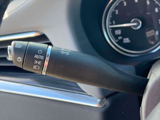 Used 2022 Buick Enclave Essence w/ Sport Touring Edition image 24