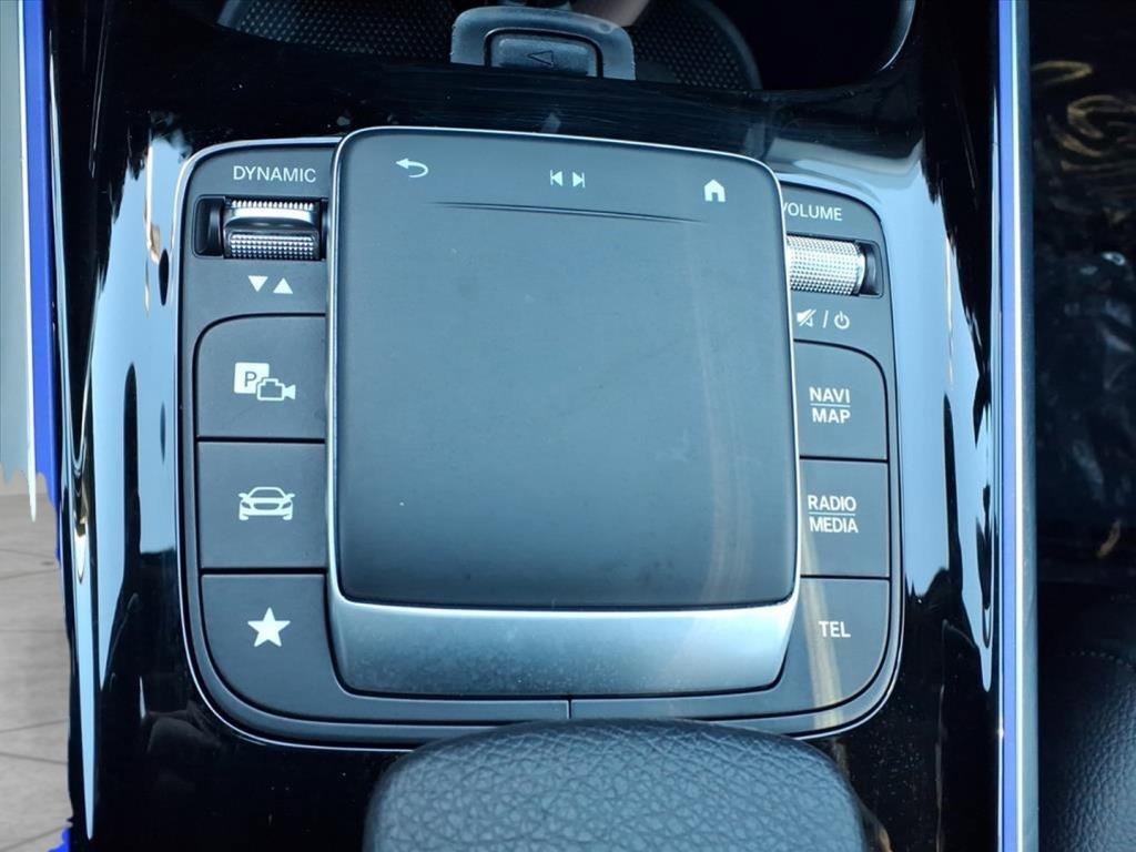 Used 2022 Mercedes-Benz GLB 250 4MATIC image 19