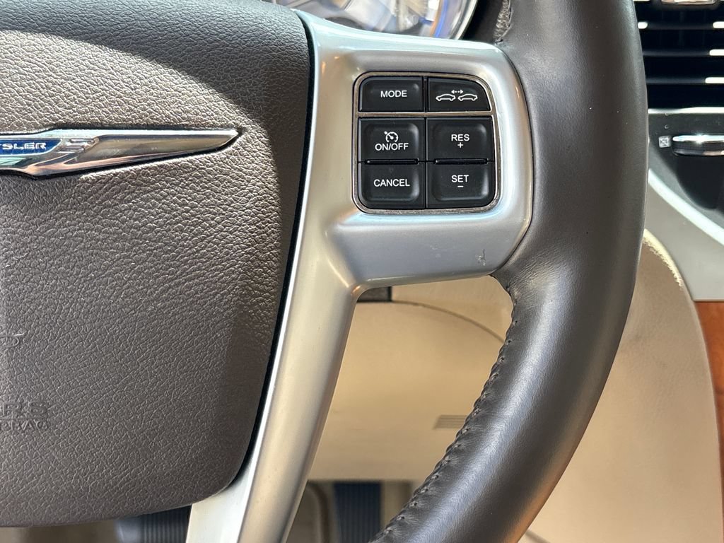 Used 2013 Chrysler 300 C w/ Light Group RWD image 20