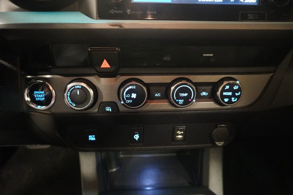 Used 2016 Toyota Tacoma TRD Sport image 8