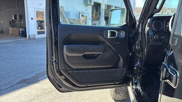 Certified 2025 Jeep Wrangler Unlimited Rubicon AWD/4WD image 9