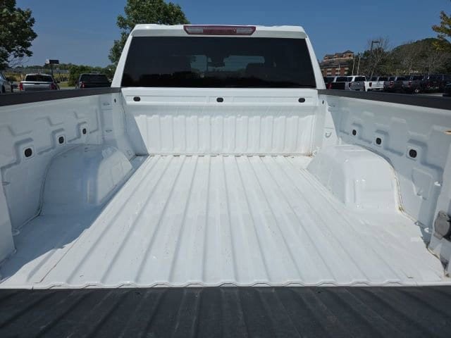 Used 2022 Chevrolet Silverado 1500 RST w/ LPO, Dark Essentials Package AWD/4WD image 5