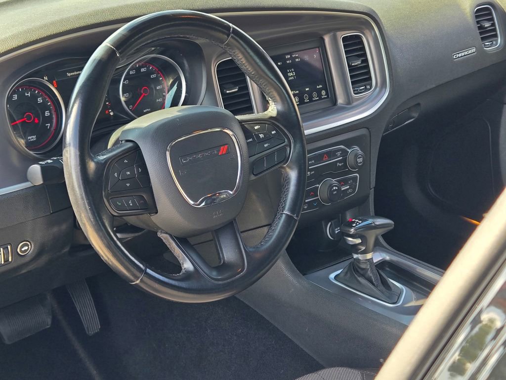 Used 2022 Dodge Charger SXT image 29