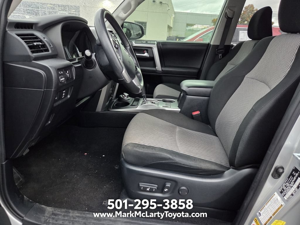 Used 2017 Toyota 4Runner SR5 AWD/4WD image 6