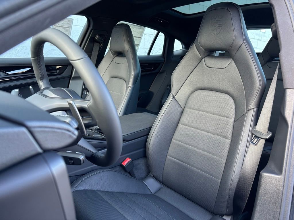 New 2026 Porsche Panamera image 5