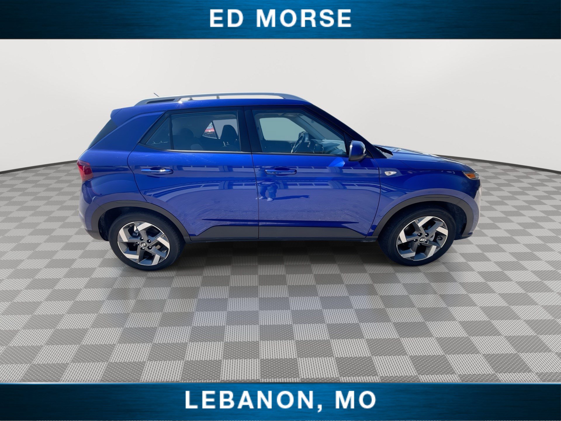 Used 2025 Hyundai Venue SEL FWD image 9