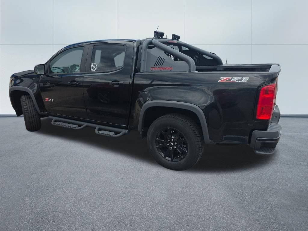 Used 2017 Chevrolet Colorado Z71 w/ Z71 Midnight Edition AWD/4WD image 3
