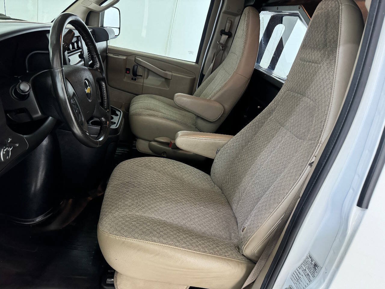 Used 2021 Chevrolet Express 2500 w/ Driver Convenience Package RWD image 49