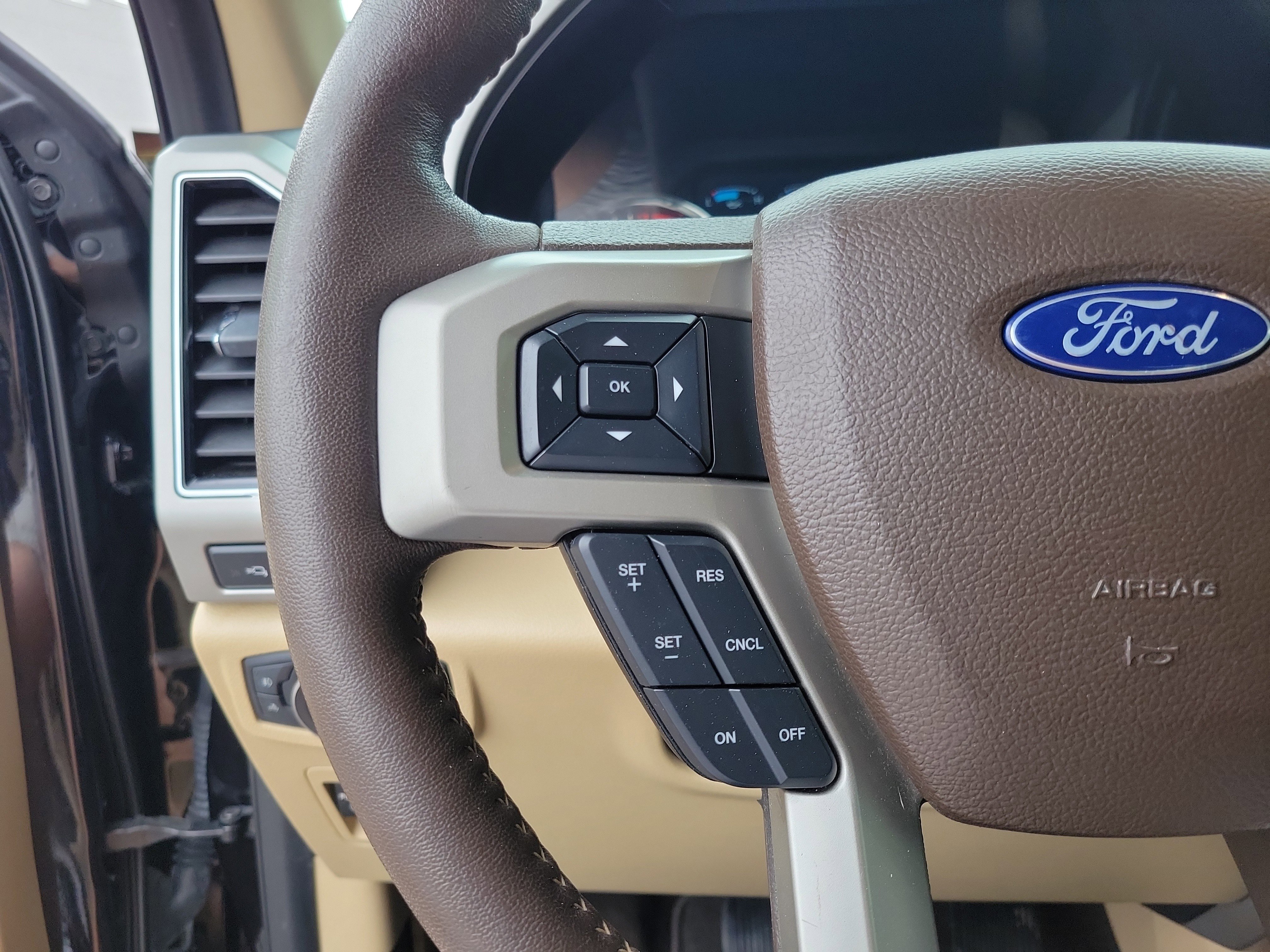 Used 2019 Ford F150 Lariat w/ Equipment Group 502A Luxury image 12