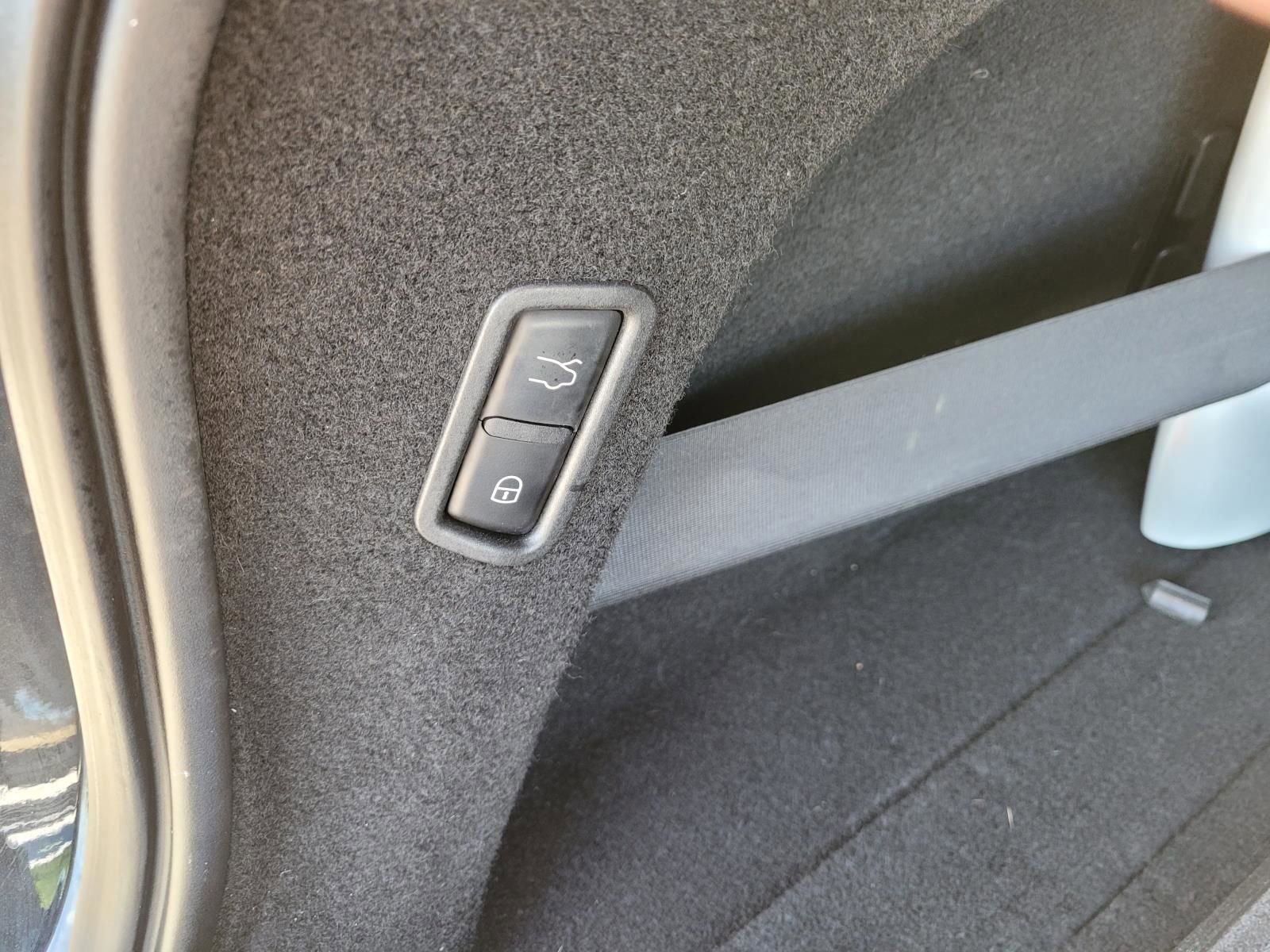 Used 2019 Maserati Levante GranLusso image 17