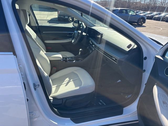 Certified 2025 Hyundai Sonata SE image 25