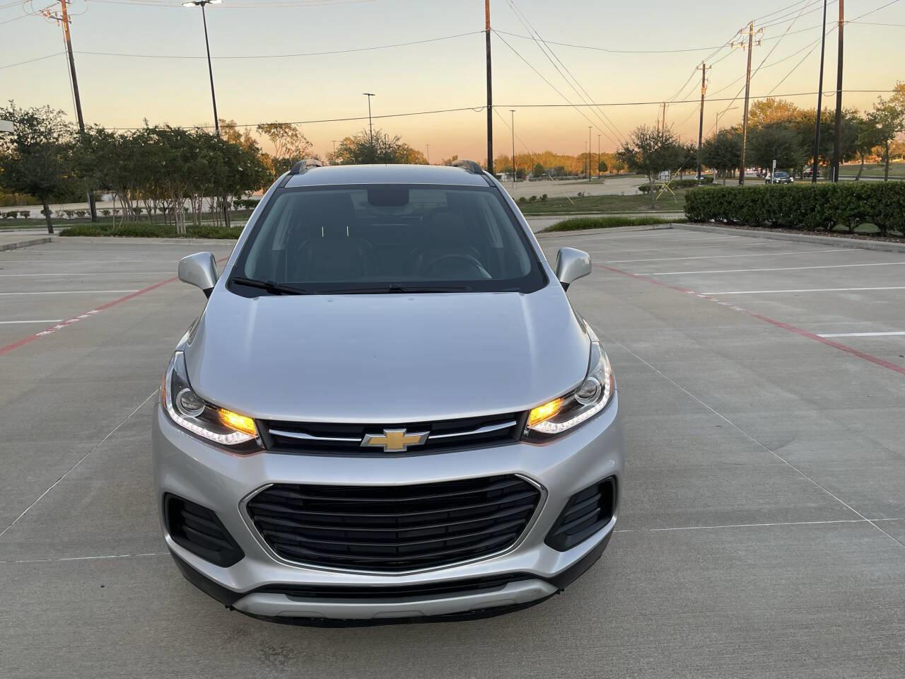 Used 2022 Chevrolet Trax LT w/ LT Convenience Package image 3