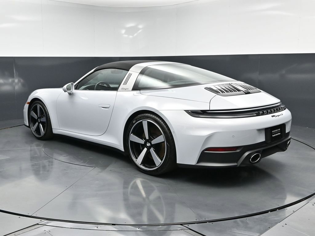 Certified 2026 Porsche 911 Targa 4S AWD/4WD image 3