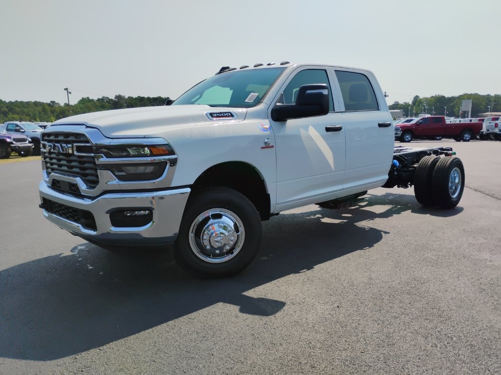 New 2026 RAM 3500 Tradesman w/ Chrome Appearance Group A
