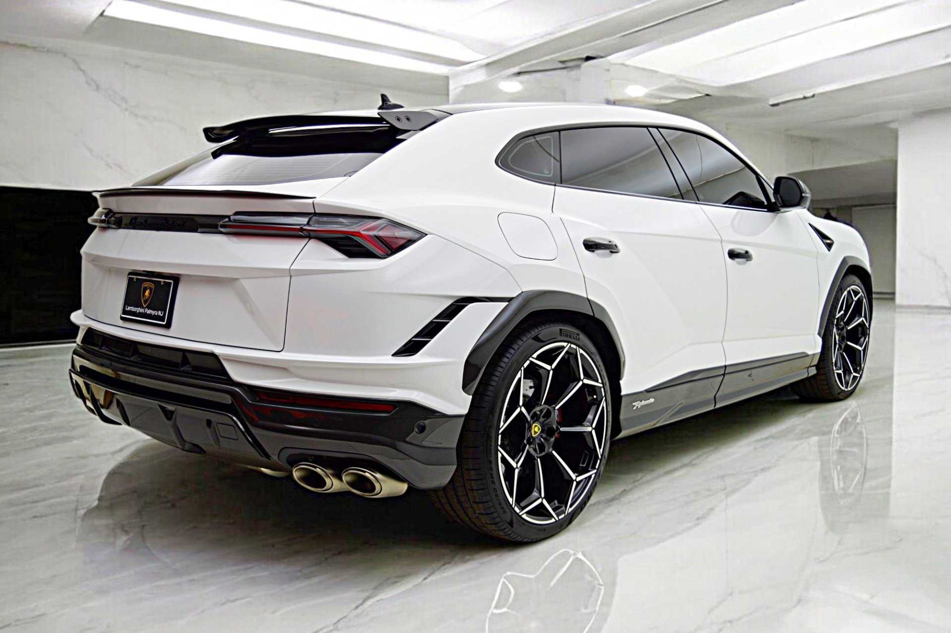 Used 2024 Lamborghini Urus Performante image 9