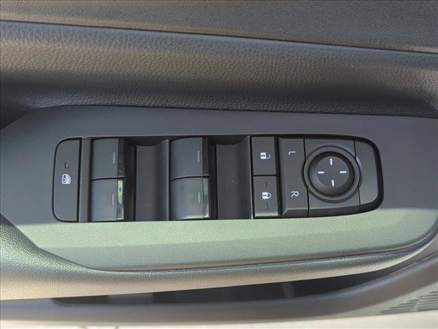 New 2026 Toyota Prius Plug-In Hybrid FWD image 10