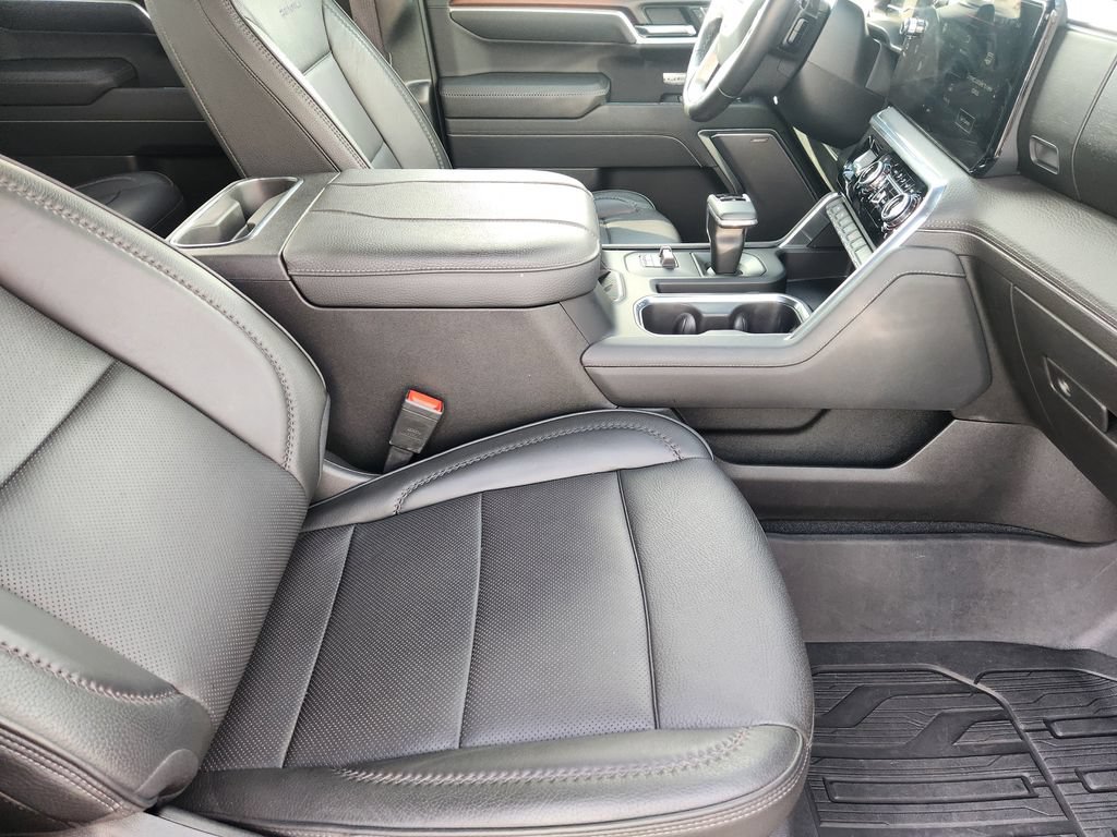 Used 2025 GMC Sierra 1500 Denali AWD/4WD image 10