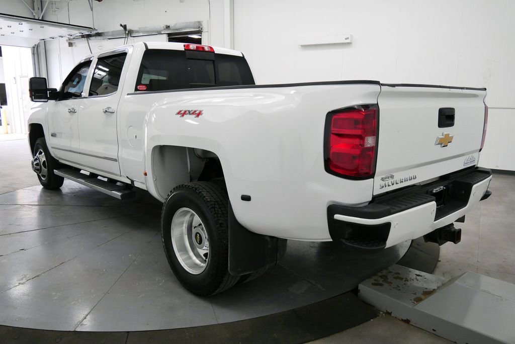 Used 2015 Chevrolet Silverado 3500 High Country w/ Duramax Plus Package image 5